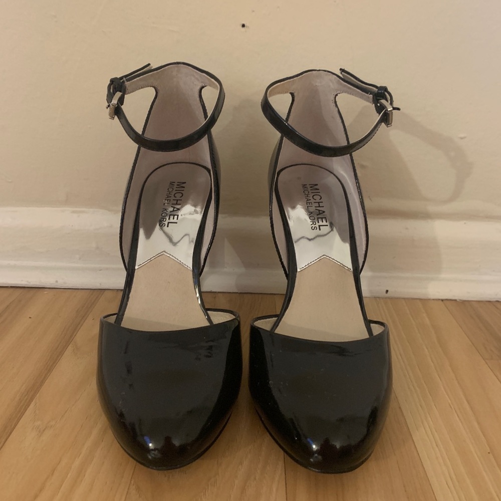 Black Micheal Kors ankle strap heels - Picture 2 of 8